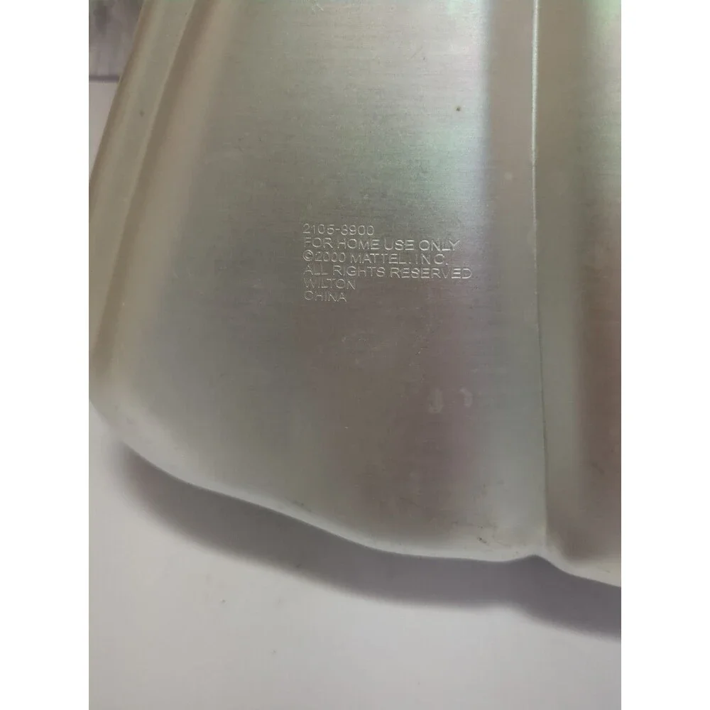 WILTON MATTEL BARBIE PRINCESS  NOVELTY SHAPE ALUMINUM CAKE PAN CINDERELLA